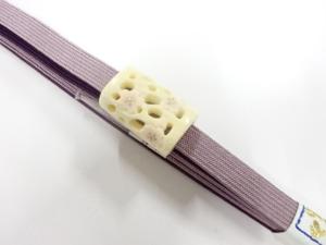 未使用品　透かし帯留め・正絹手組帯締めセット